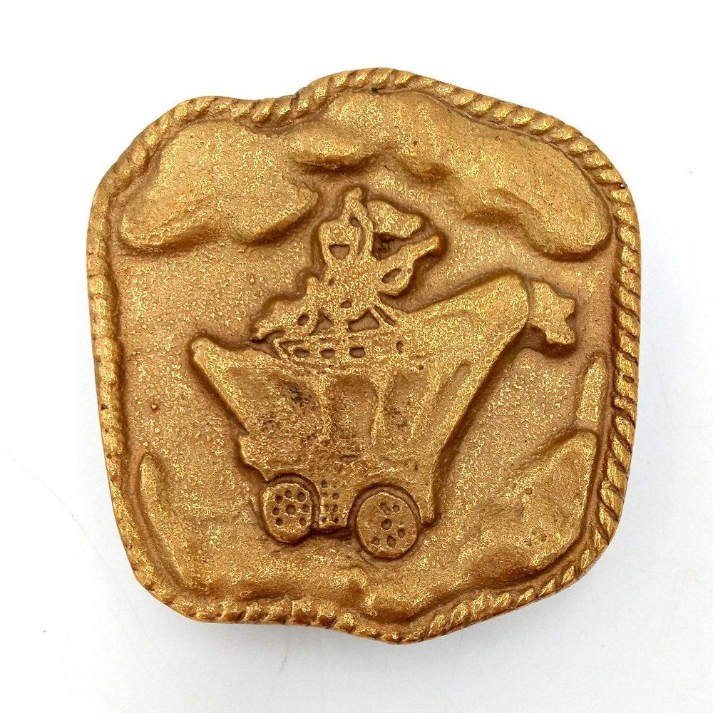 Guitar Banjo Player Belt Buckle Covered Wagon Travelling Singer Vintage Country